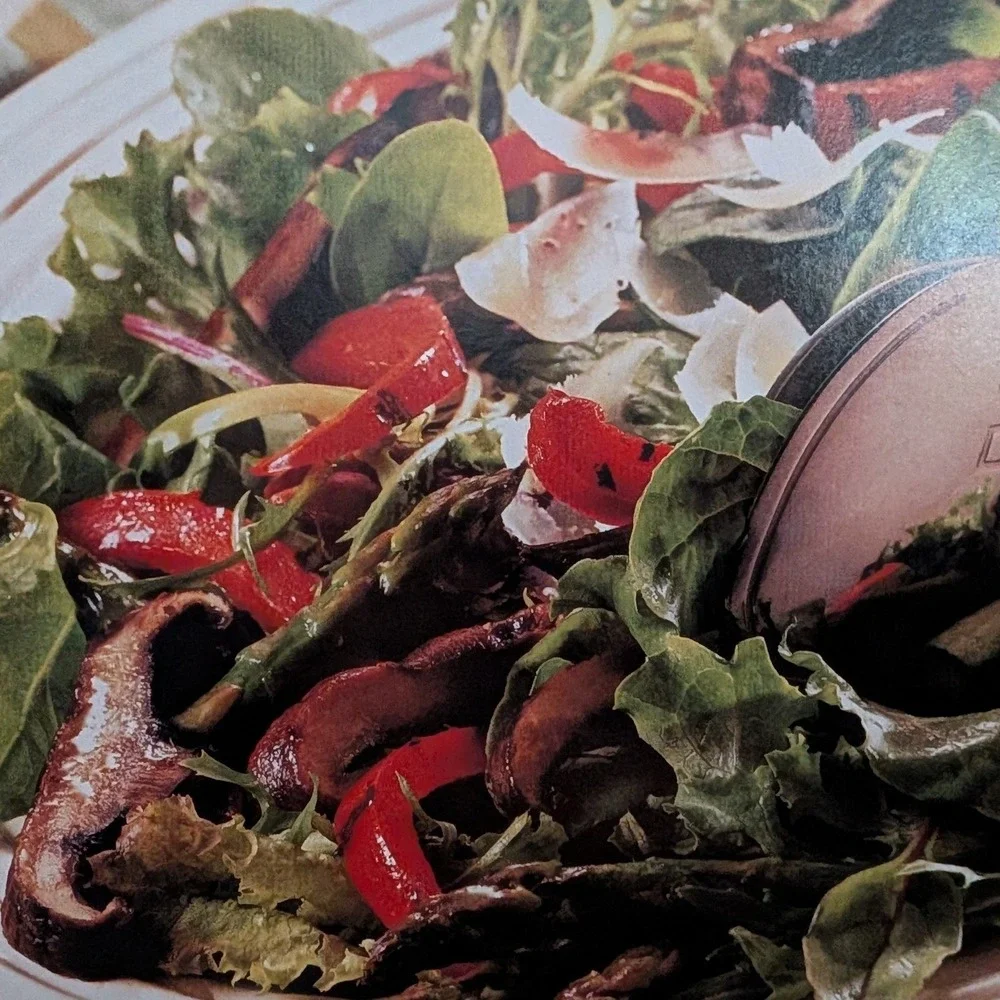The Pampered Chef Casual‎ Cooking Easy Recipes for Indoors and Out 2002 Cookbook